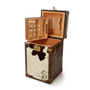 Cowhide Trunk 01