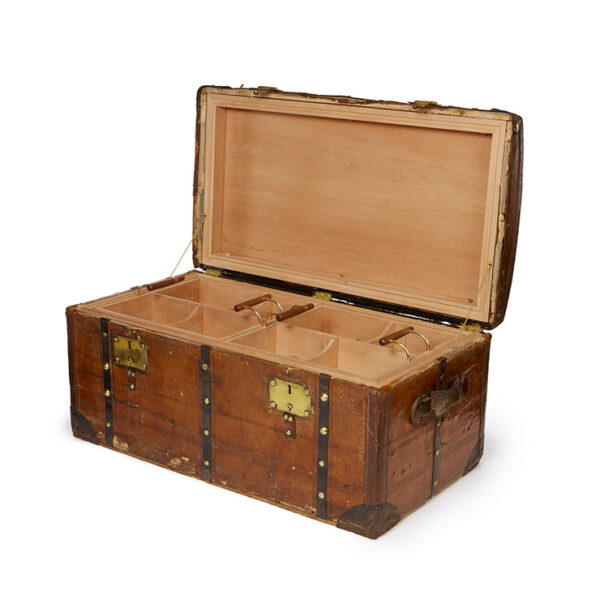 Large Rustic Trunk - Image 3