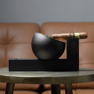 Limited 965 - Black Exclusive Ashtray