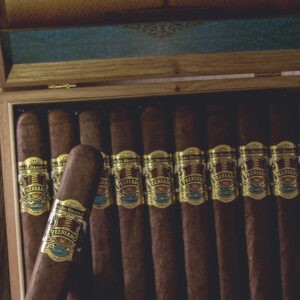 Alec Bradley - Prensado Robusto (Box of 24)