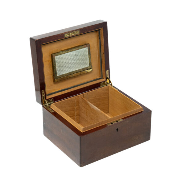 Vintage Burr Wood Humidor with Key 01