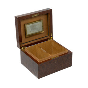 Vintage Burr Wood Humidor with Key 02